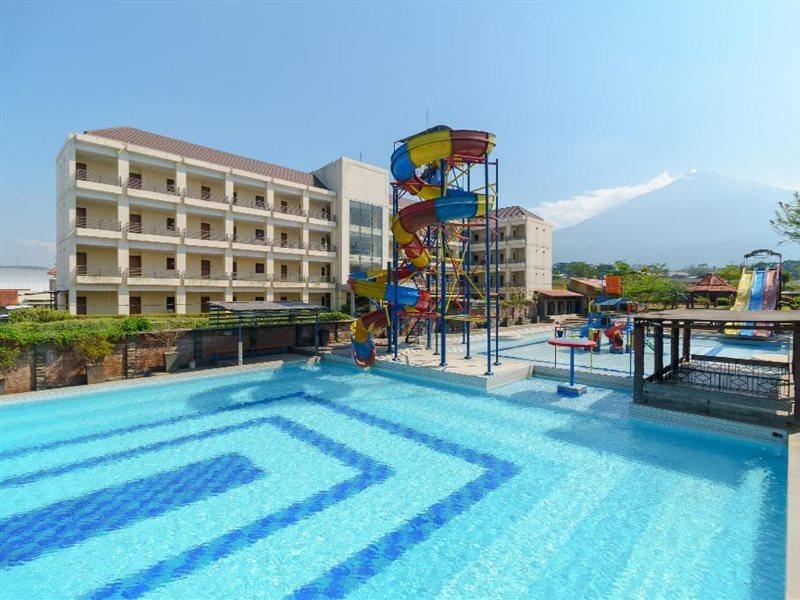 Reddoorz Resort Premium @ Sangkan Hurip Kuningan Ngoại thất bức ảnh