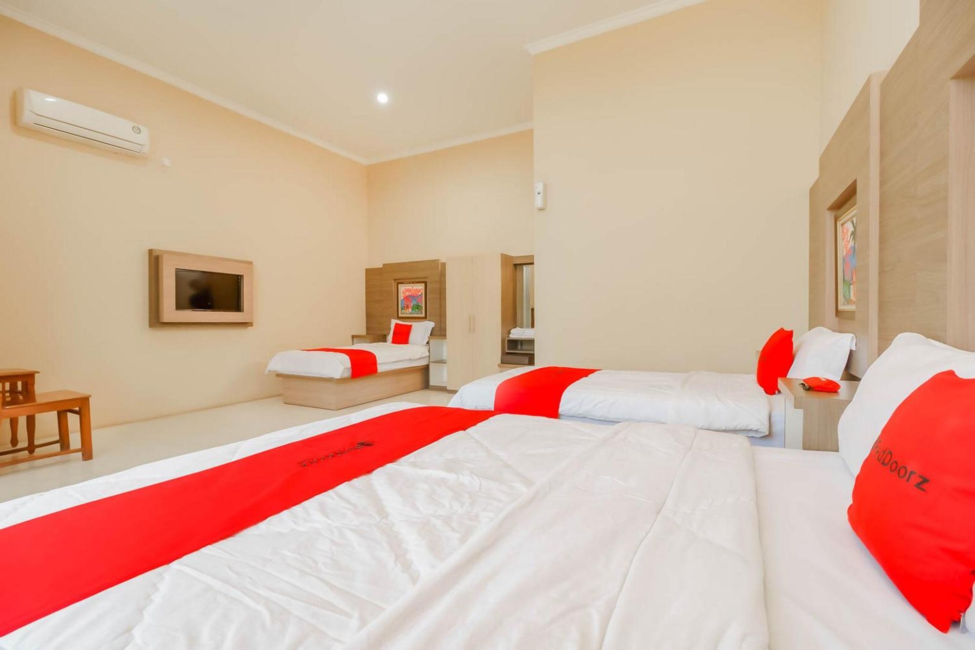 Reddoorz Resort Premium @ Sangkan Hurip Kuningan Ngoại thất bức ảnh