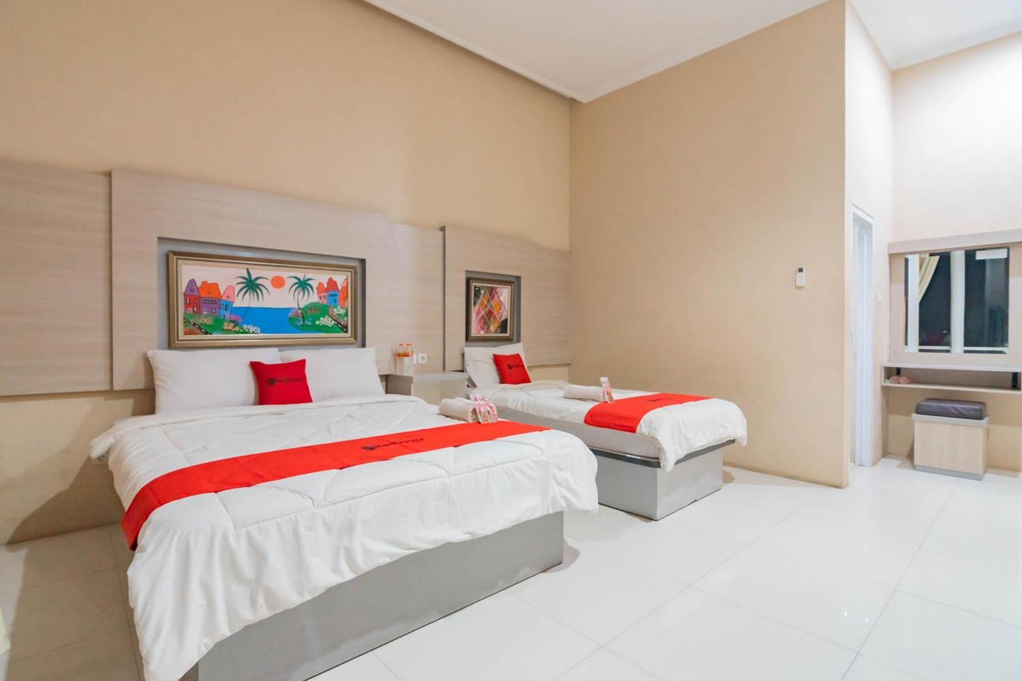 Reddoorz Resort Premium @ Sangkan Hurip Kuningan Ngoại thất bức ảnh