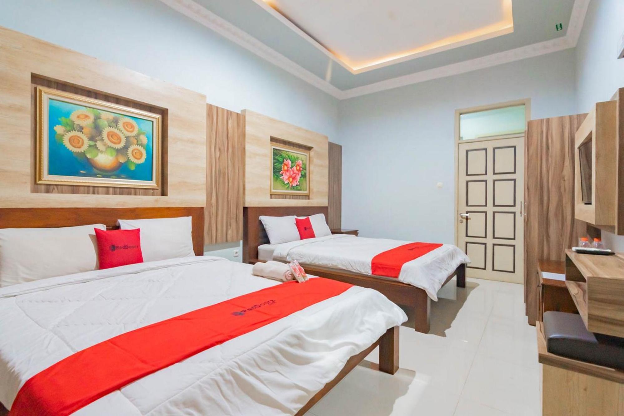 Reddoorz Resort Premium @ Sangkan Hurip Kuningan Ngoại thất bức ảnh